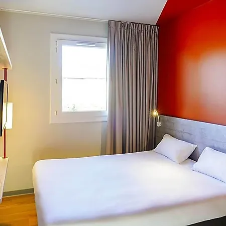 Ibis Budget Hotel 2*
